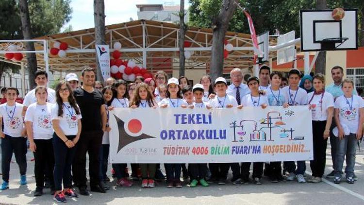 Tekeli Ortaokulunda Bilim Fuarı