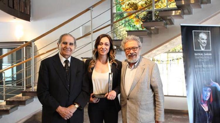 Baykal Saran Tiyatro Ödülü Zeynep Ekin Öner’in