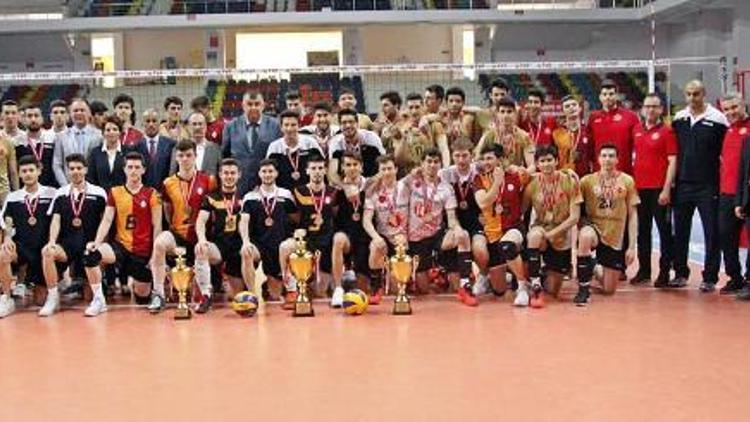 Festival Voleybolda Genç Erkeklerde Şampiyon Ziraat Bankası