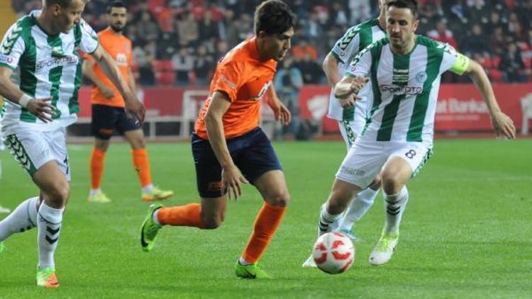 Medipol Başakşehir-Atiker Konyaspor maç fotoğrafları