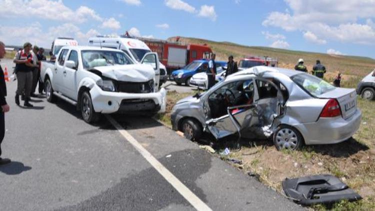 Yozgat’ta kamyonet otomobile çarptı: 1 ölü, 3 yaralı