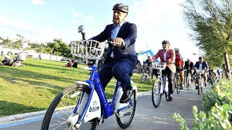 İzmir, pedal çevirerek zirveye çıktı