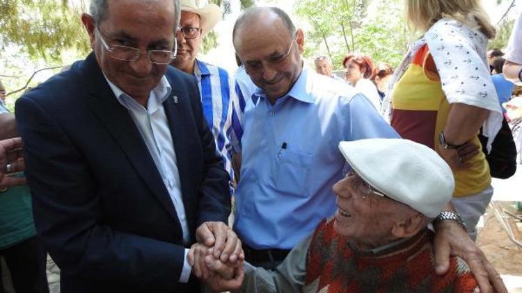 Karaburun Çeşmeli yazarı ağırladı