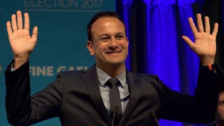 İrlandaya ilk eşcinsel başbakan: Leo Varadkar