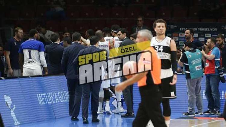 Beşiktaş maçında sahadan çekildiler Anadolu Efese ceza gelecek mi