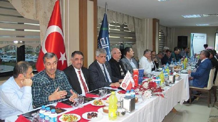 Ağrı Aras Edaş personeli iftarda buluştu