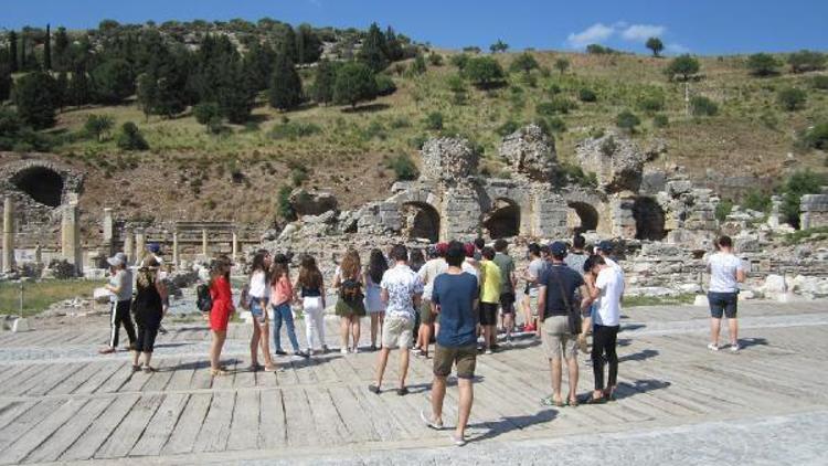 Öğrencilerden Egede kültür gezisi