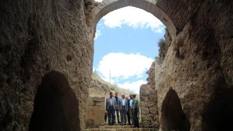 3 bin yıllık ziyarete kapalı Mardin Kalesini turizme açma çabası