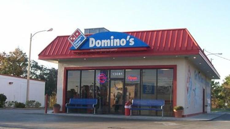 Dominos Pizza halka açılıyor