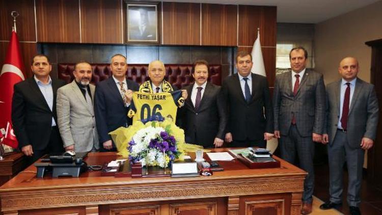 Başkan Yaşar, şampiyon Ankaragücüne verdiği sözü tuttu