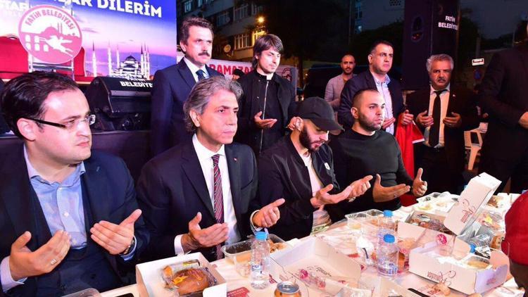 Benzema, Fatihte iftar yemeğine katıldı