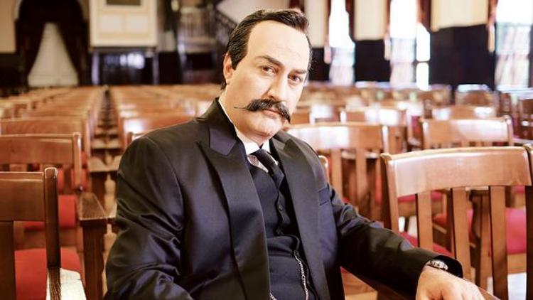 Tamer Karadağlı 7 saatte şair oldu