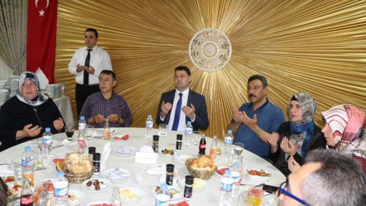 Şehit aileleri ve gaziler için iftar yemeği