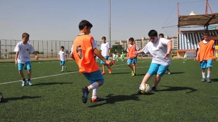 Yenimahallede yaz spor okulu ve kurslara kayıtlar başladı