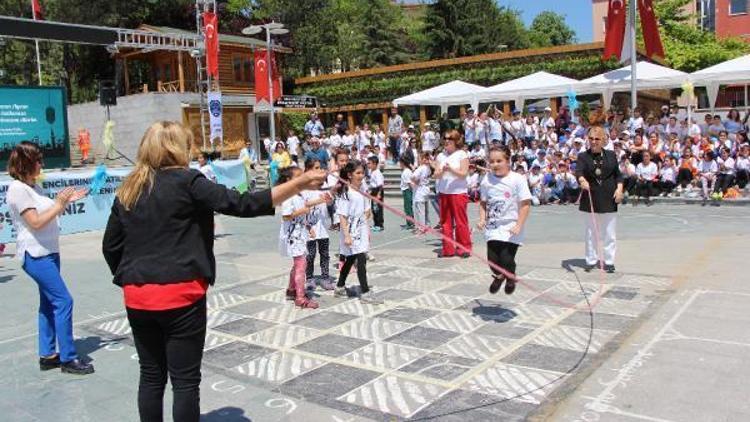 Çocukları bilgisayar bağımlılığından kurtarmak için geleneksel oyunlar projesi