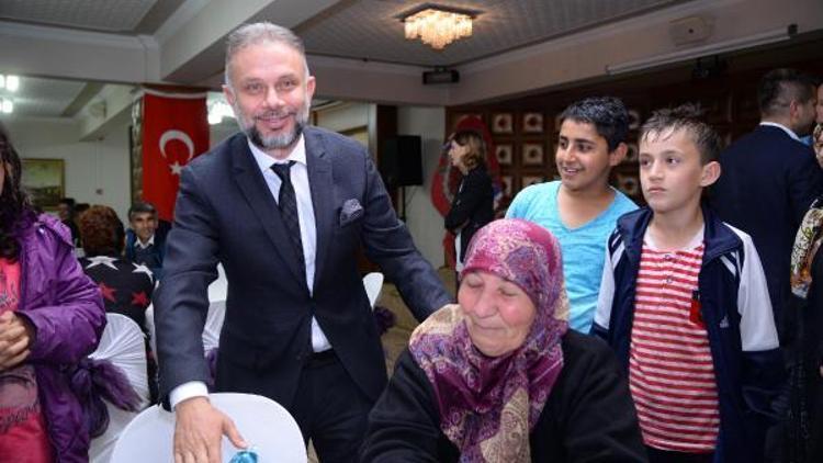 Başkan Ertürk, şehit ailelerinin iftarına katıldı