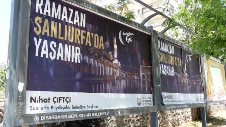Diyarbakırda bilboardlara asılan, Ramazan Şanlıurfada Yaşanır afişlerine tepki