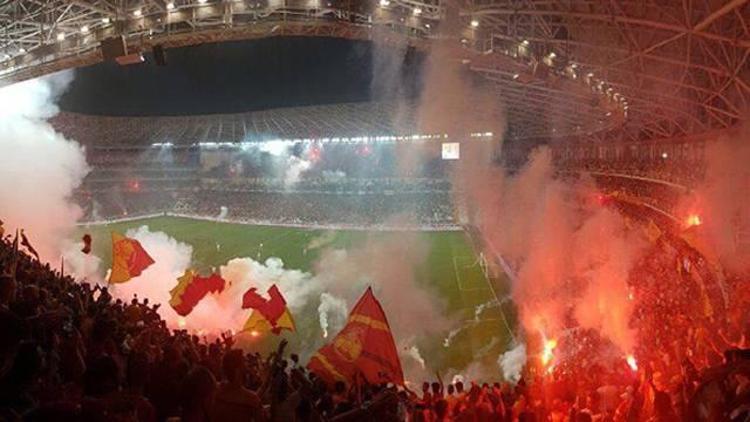 Göztepe ve Eskişehirspora seyircisiz oynama cezası