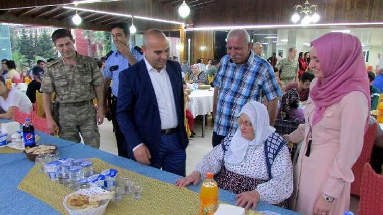 Düziçinde şehit ve gazi aileleri onuruna iftar