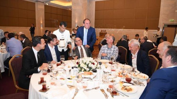TFF Başkanı Demirörenden futbol ailesine iftar yemeği