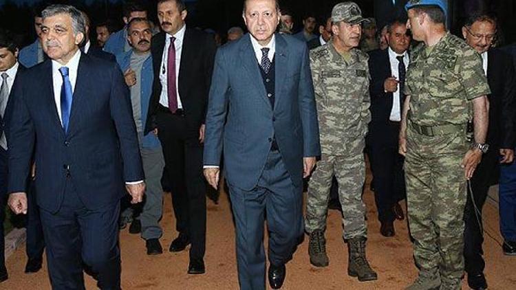 Erdoğan ve Gül, Kayseri mantısıyla sahur yaptı