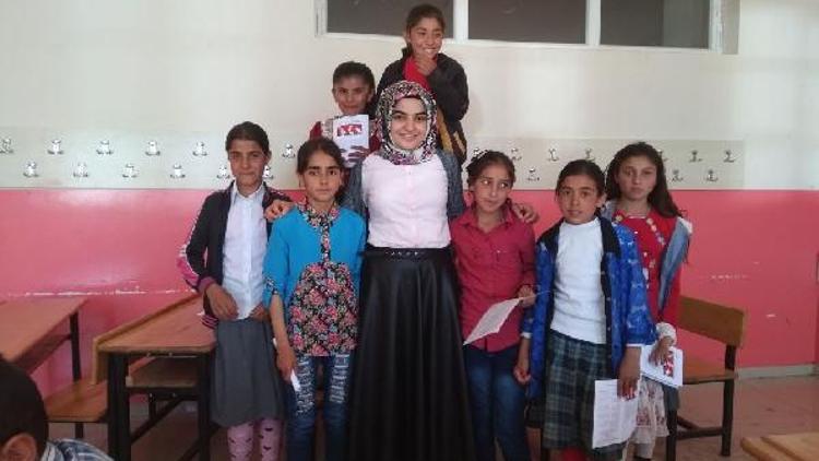 Hatayda Türk ve Suriyeli öğrenciler karnelerini aldı