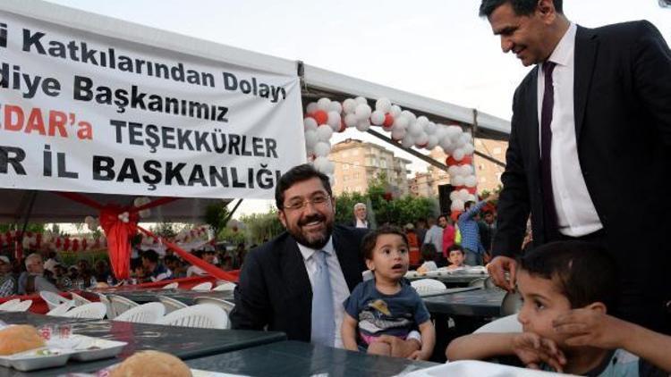 Beşiktaş Belediye Başkanı Hazinedar, Diyarbakırda iftar açtı