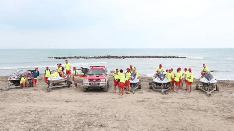 Sakarya sahillerinde cankurtaranlar göreve başladı