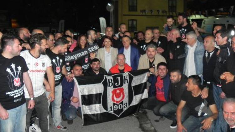 Beşiktaşlı taraftarlar Avcılarda önce iftar yaptı sonra şampiyonluğu kutladı