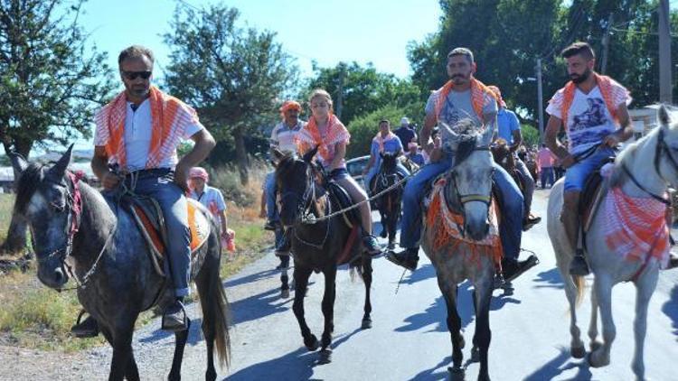 Ekmek yetişmeyen şenlik