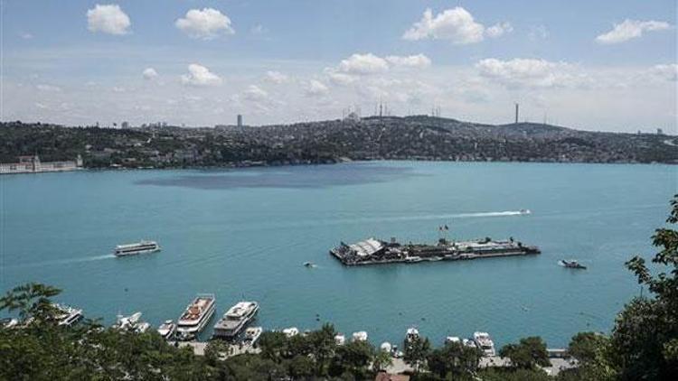 İstanbul Boğazının rengi  şaşırttı Uzmanlar rahatlattı