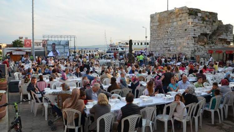 Evreşe Belediyesi iftar yemeği verdi