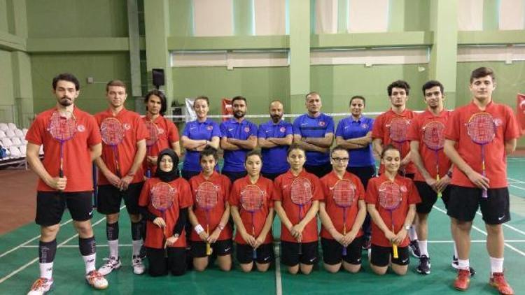 Badminton Milli Takımı kampı başladı