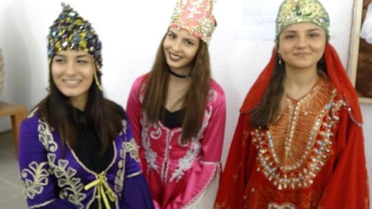 Baş bağlama Anadolu kadınının dili