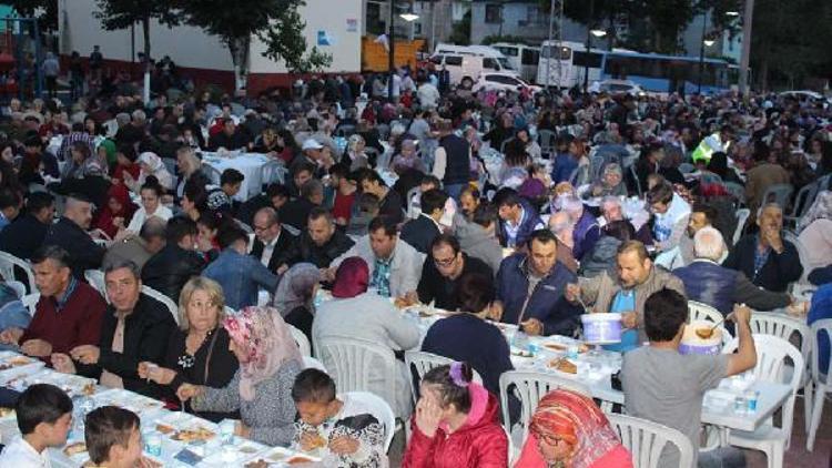 Üsküp Belediyesinden 2 bin kişiye iftar