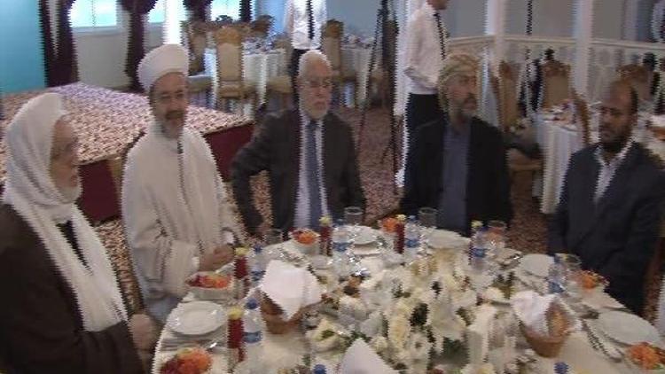 Diyanet İşleri Başkanı Görmez misafir alimlerle iftar yemeğinde buluştu