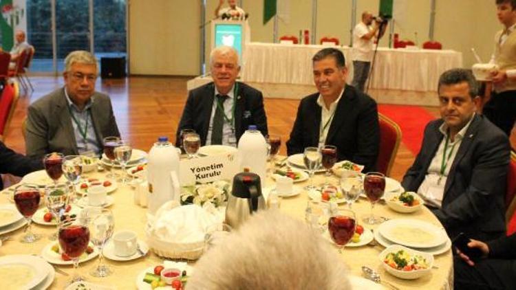 Bursaspor Başkanı Ali Ay: Görevimin başındayım, bırakmıyorum