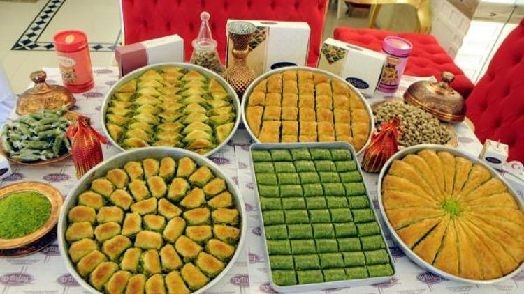 Gaziantepli baklavacıların tatlı mesaisi