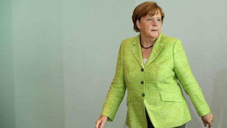 Merkel: Brexit müzakerelerini yapacağımızı varsayıyorum
