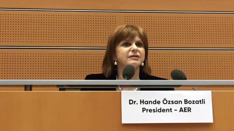 Avrupa Yerel Bölgeler Meclisi Onursal Başkanlığına Dr. Hande Özsan Bozatlı seçildi