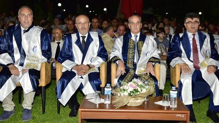 MCBÜ Spor Bilimleri Fakültesi 240 mezun verdi