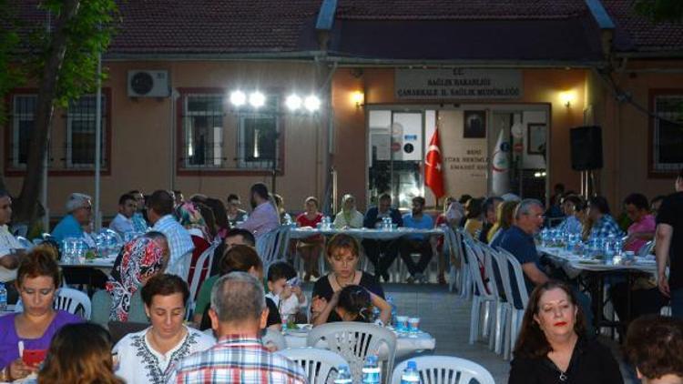 Çanakkale’de sağlık çalışanları iftarda buluştu