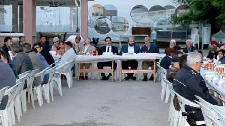 Şehit aileleri ve gaziler iftarda buluştu