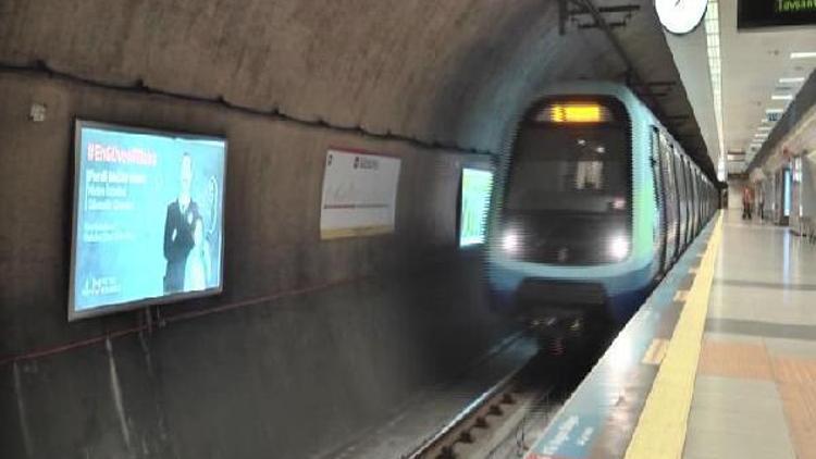 Metroda Babalar Gününde ağlatan sürpriz