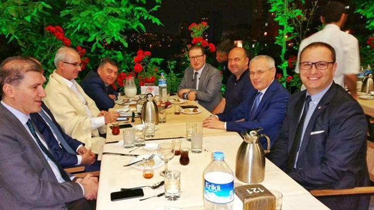 Bürokrasinin iftar buluşması