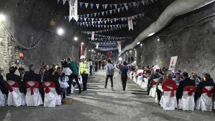 Sivas Belediyesinden tünelde iftar