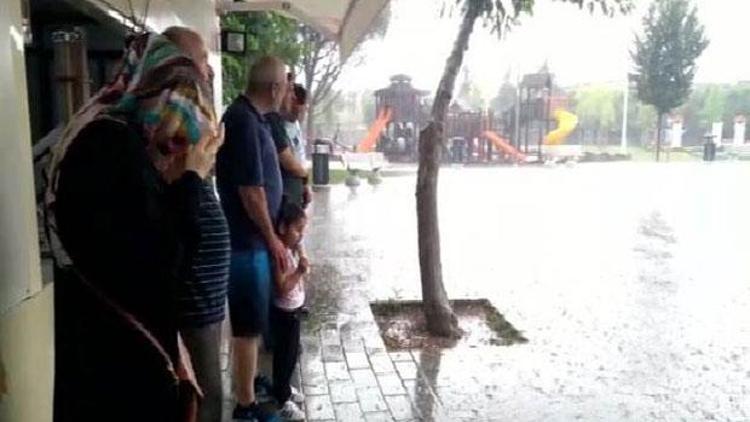 Meteorolojiden bu illere uyarı geldi İstanbullular semt yağmuruna tutuldu