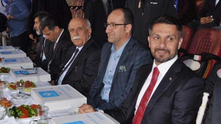 Bakan Avcı stadyumdaki iftar yemeğine katıldı