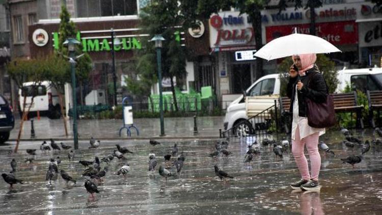 Çorluda yağmur etkili oldu, eğitim uçuşları iptal edildi