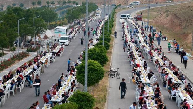 Aksaray Belediyesinden 8 Bin kişiye iftar